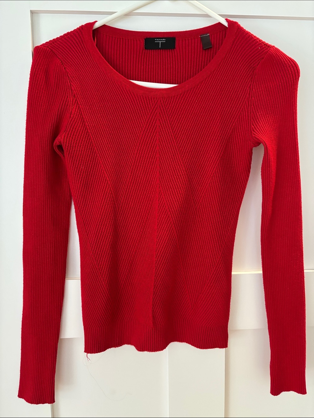 Tahari Red Crew Neck Ribbed Sweater